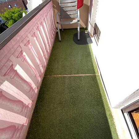 Im 1 Og In Einem Reihenhaus Mit Gemeinschaftlichen Zimmern